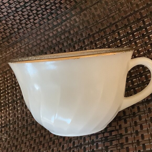 Fire King Swirl Milk Glass Cups White Gold Rim Teacups Vintage Oven Ware Set 2 - Picture 1 of 7